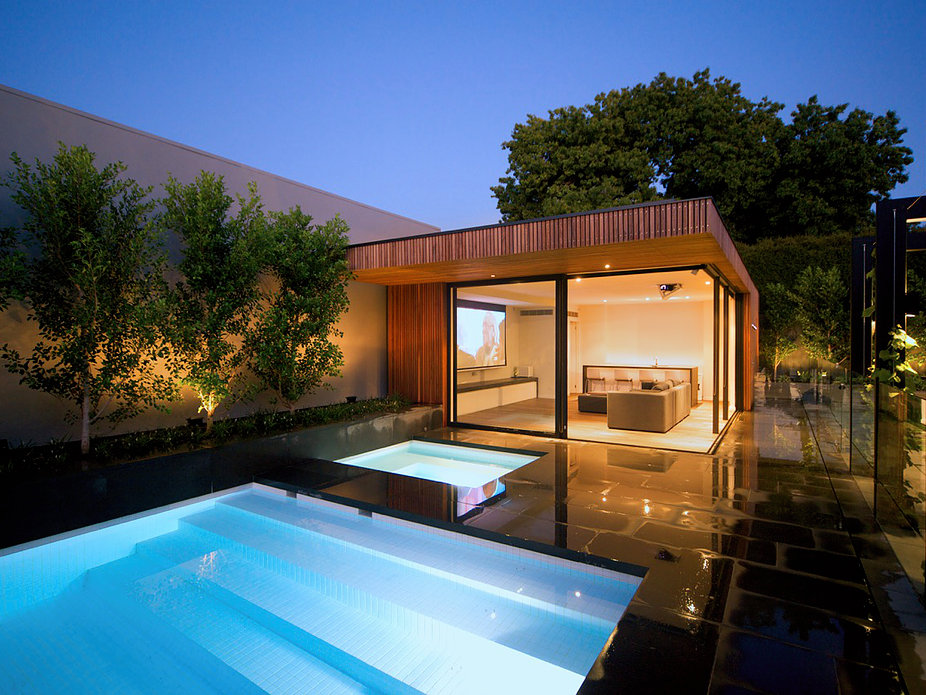Inner City Pool house by Russell Barrett Architects (1 of 3)